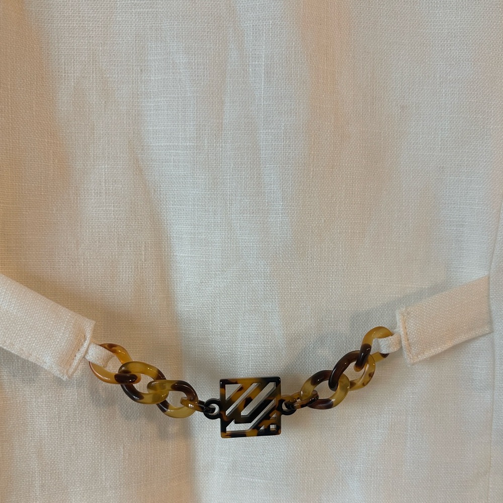IPEKYOL White Linen Two-Piece Suit | Lined Vest & Cropped Pants - Picture 8 of 11